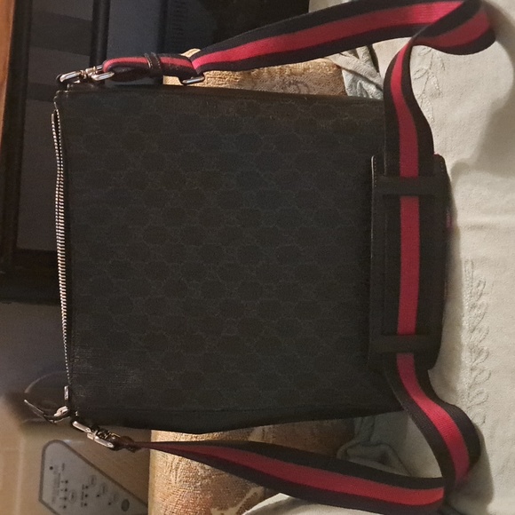 COPY - Gucci Black Crossbody Bag - Picture 3 of 4